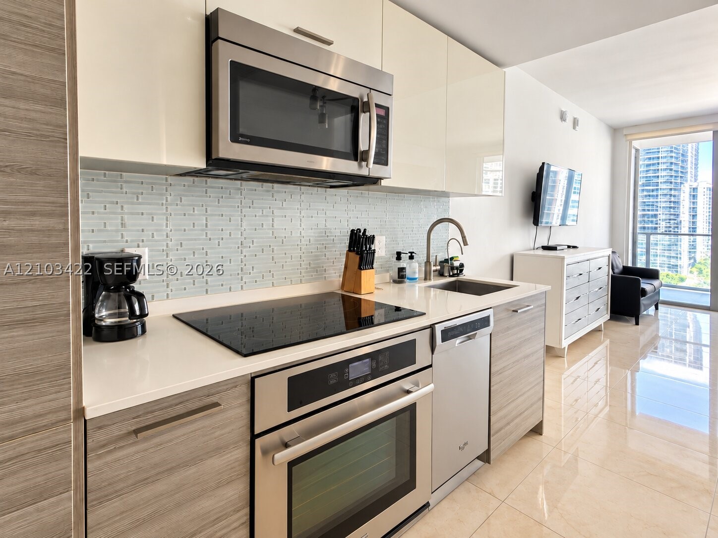1300 Brickell Bay Dr #2112, Miami FL 33131