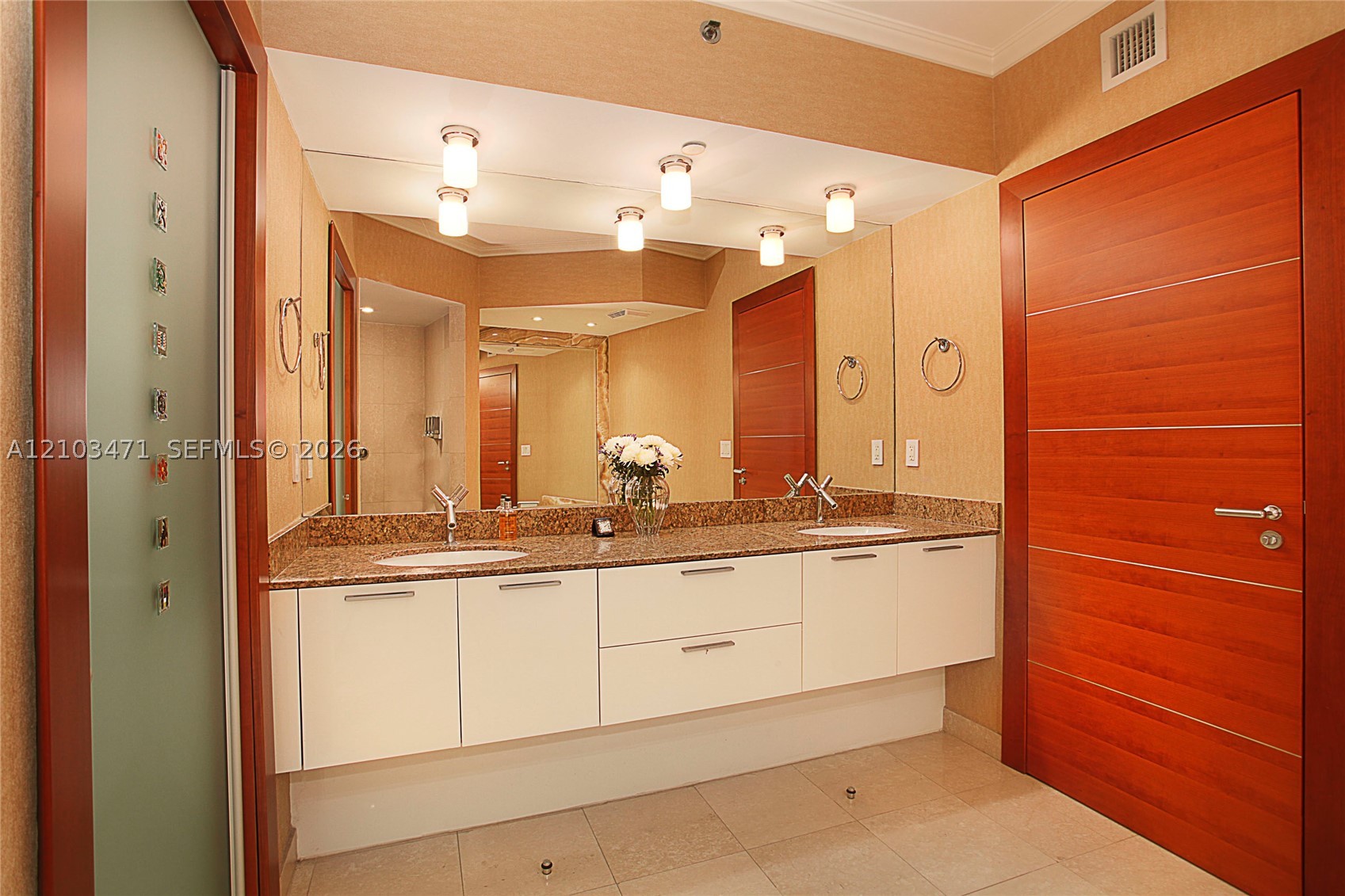 400 Alton Rd #811, Miami Beach FL 33139