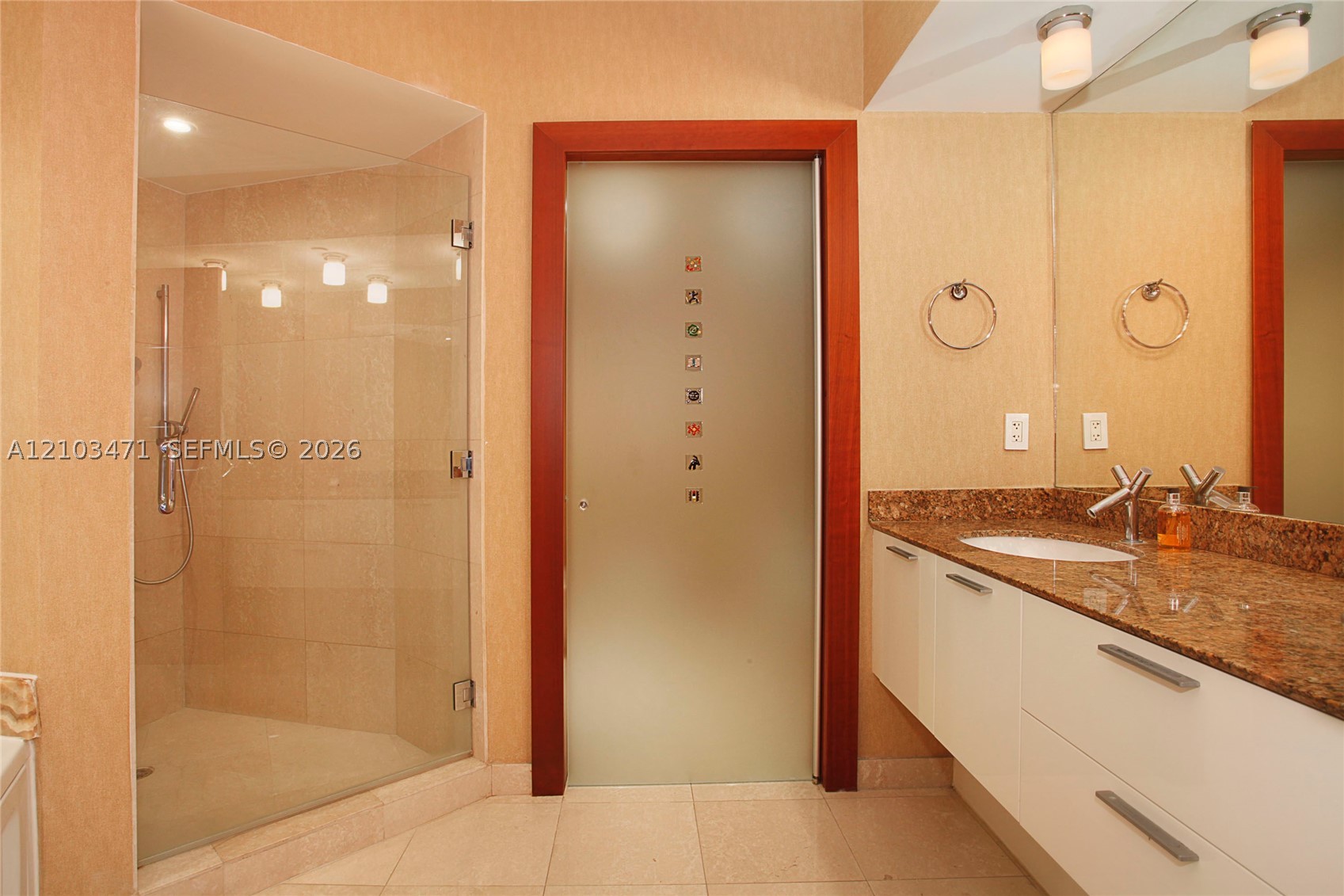 400 Alton Rd #811, Miami Beach FL 33139