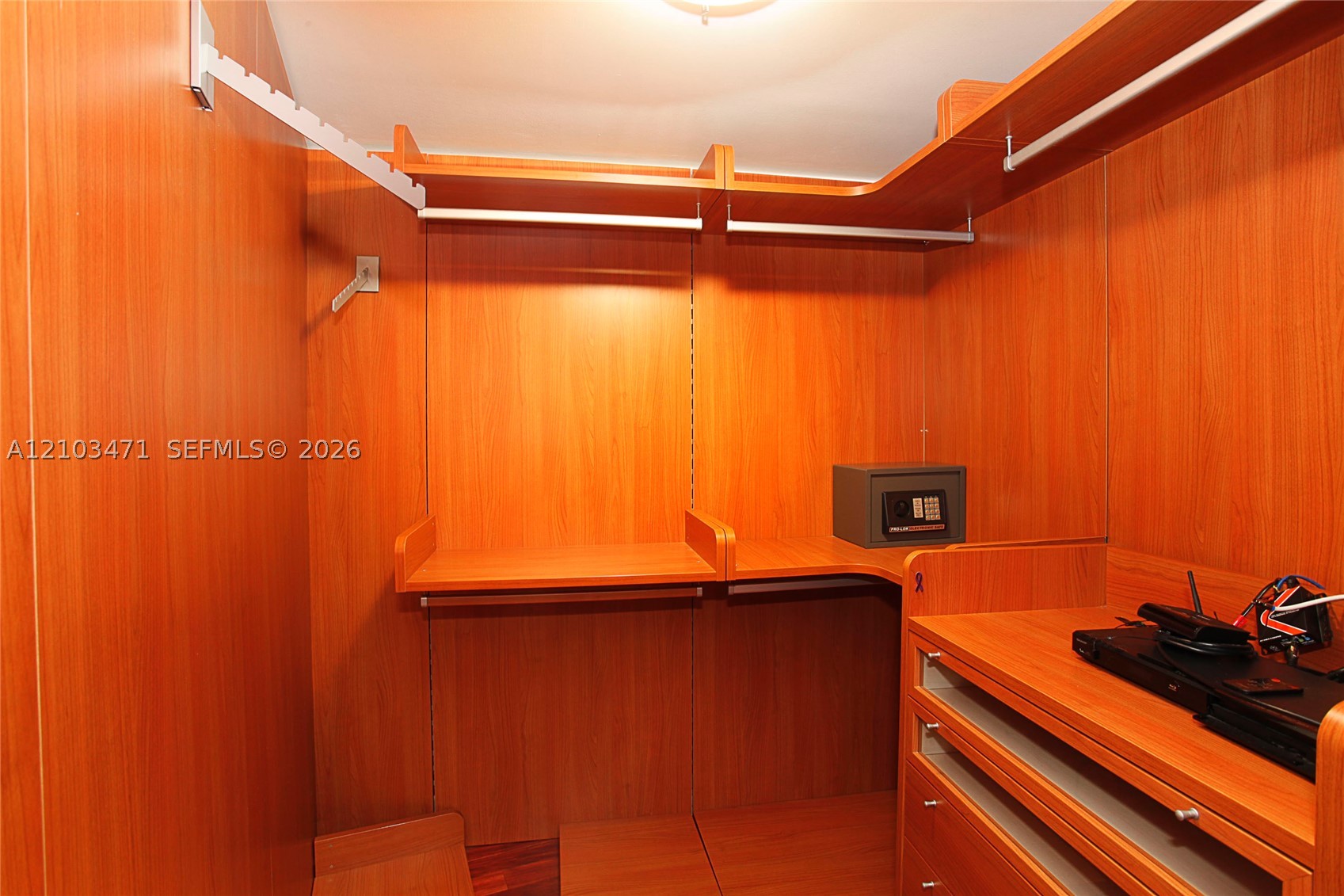 400 Alton Rd #811, Miami Beach FL 33139