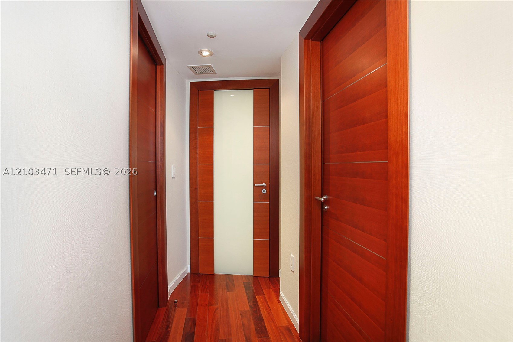 400 Alton Rd #811, Miami Beach FL 33139