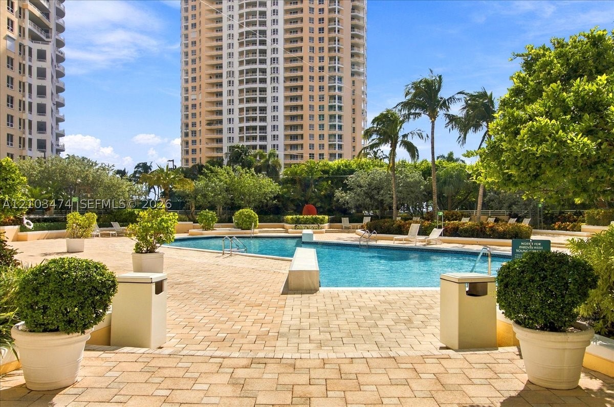 888 Brickell Key Dr #1005, Miami FL 33131