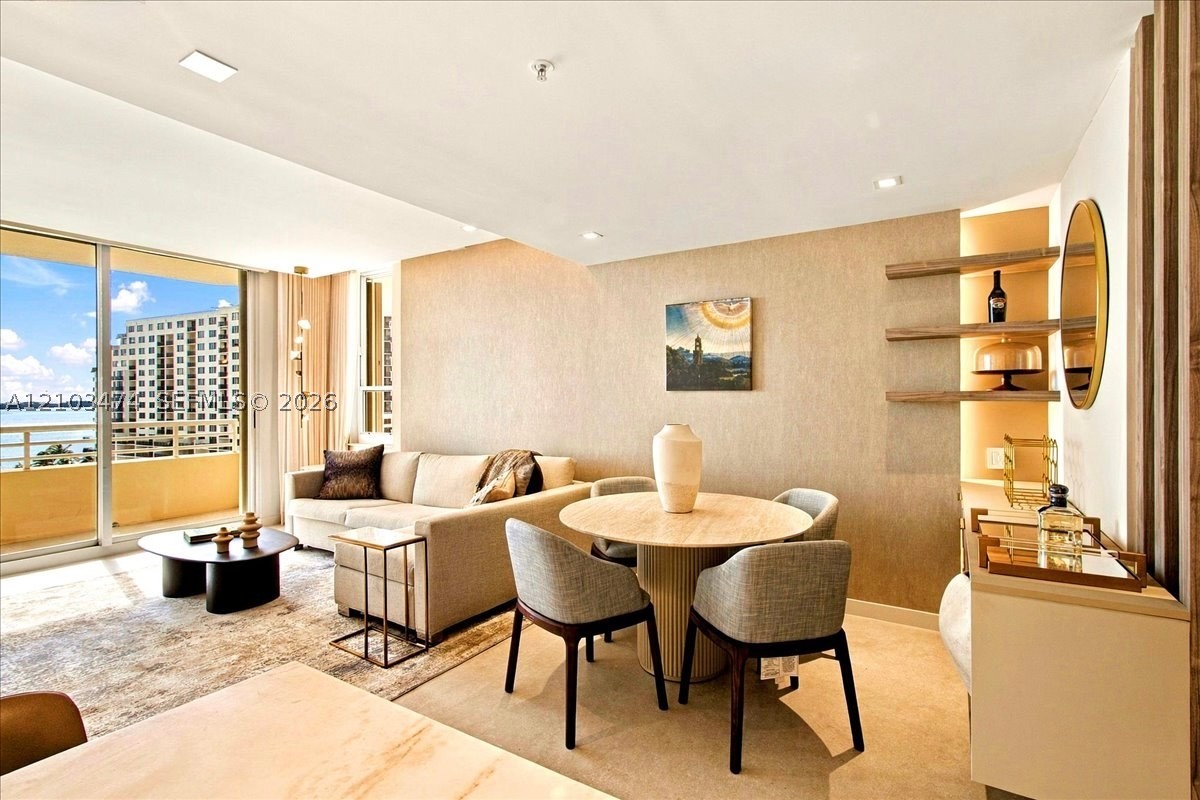 888 Brickell Key Dr #1005, Miami FL 33131