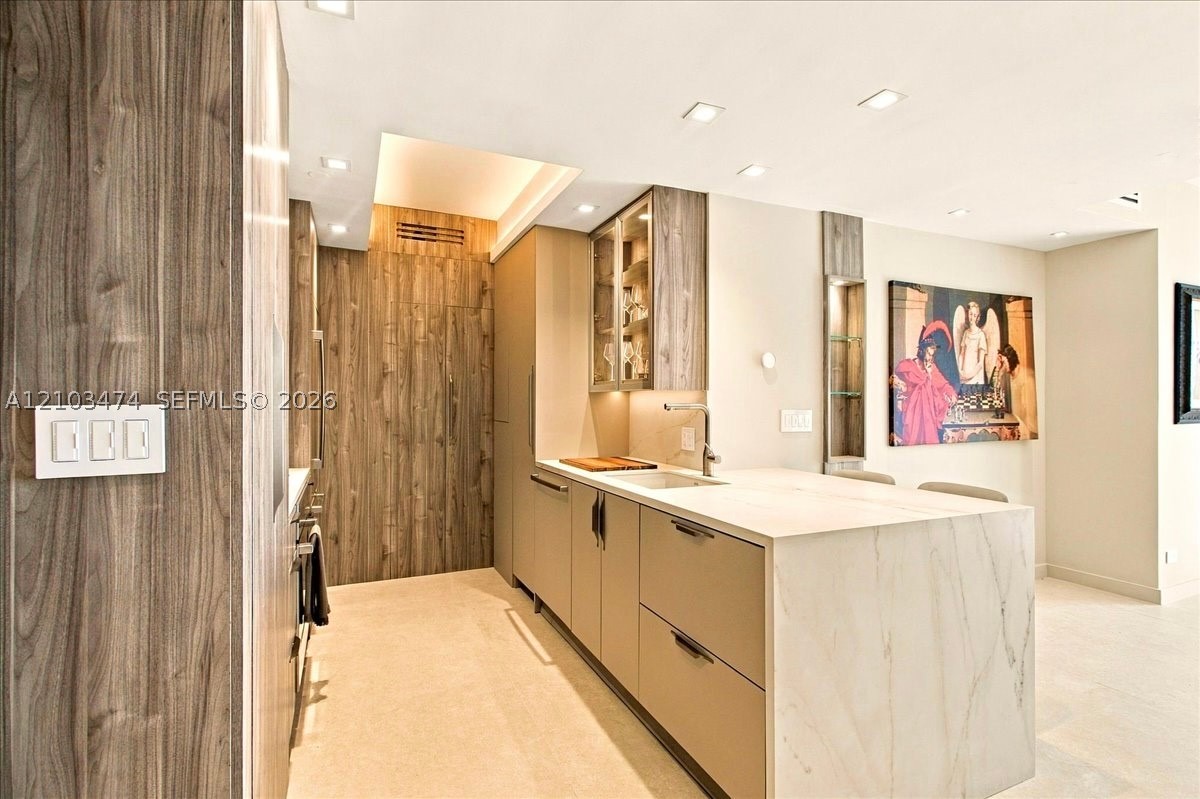 888 Brickell Key Dr #1005, Miami FL 33131