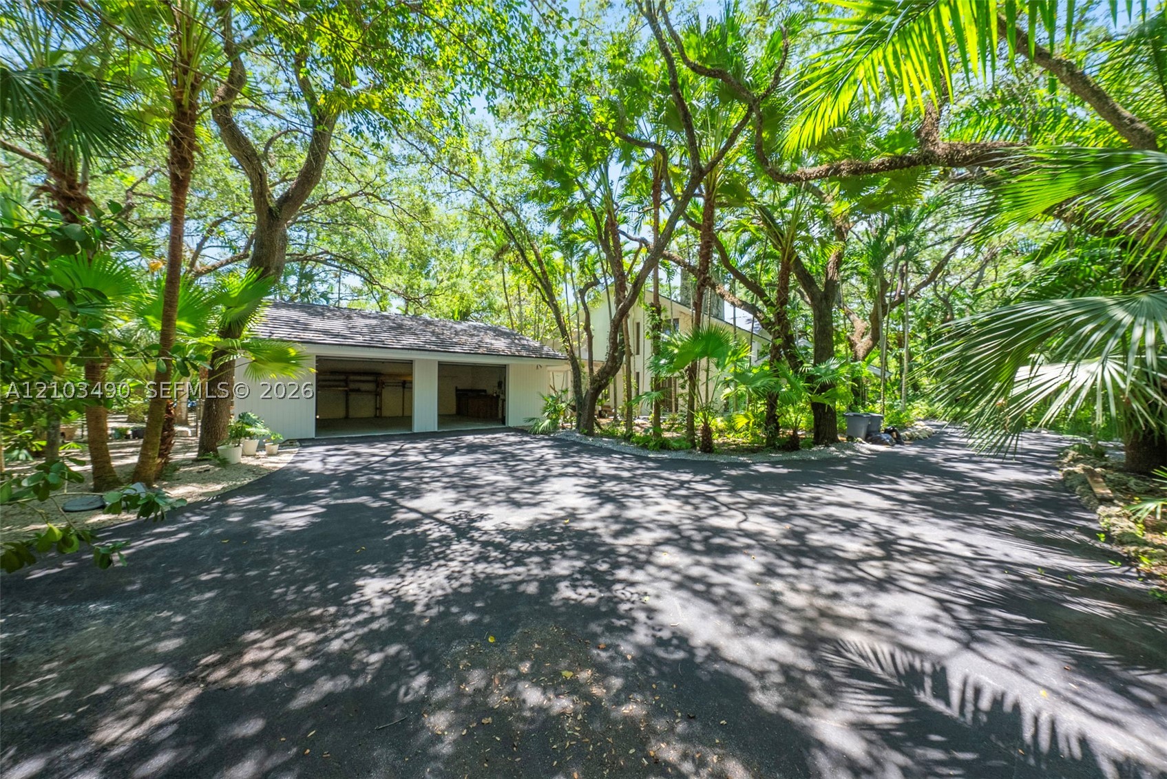 5600 Oakwood Ln, Coral Gables FL 33156
