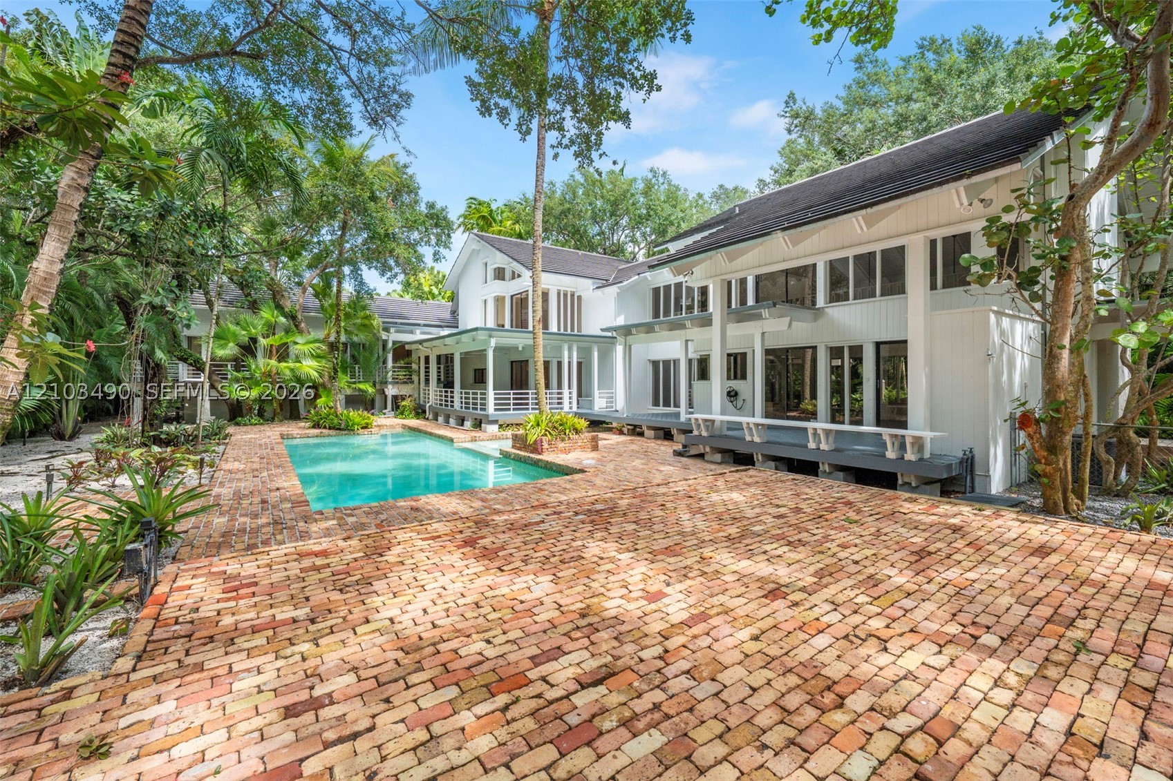 5600 Oakwood Ln, Coral Gables FL 33156