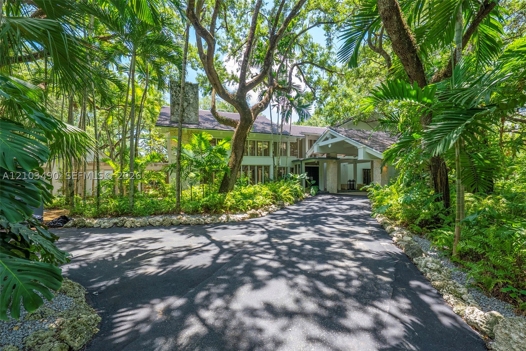5600 Oakwood Ln, Coral Gables FL 33156