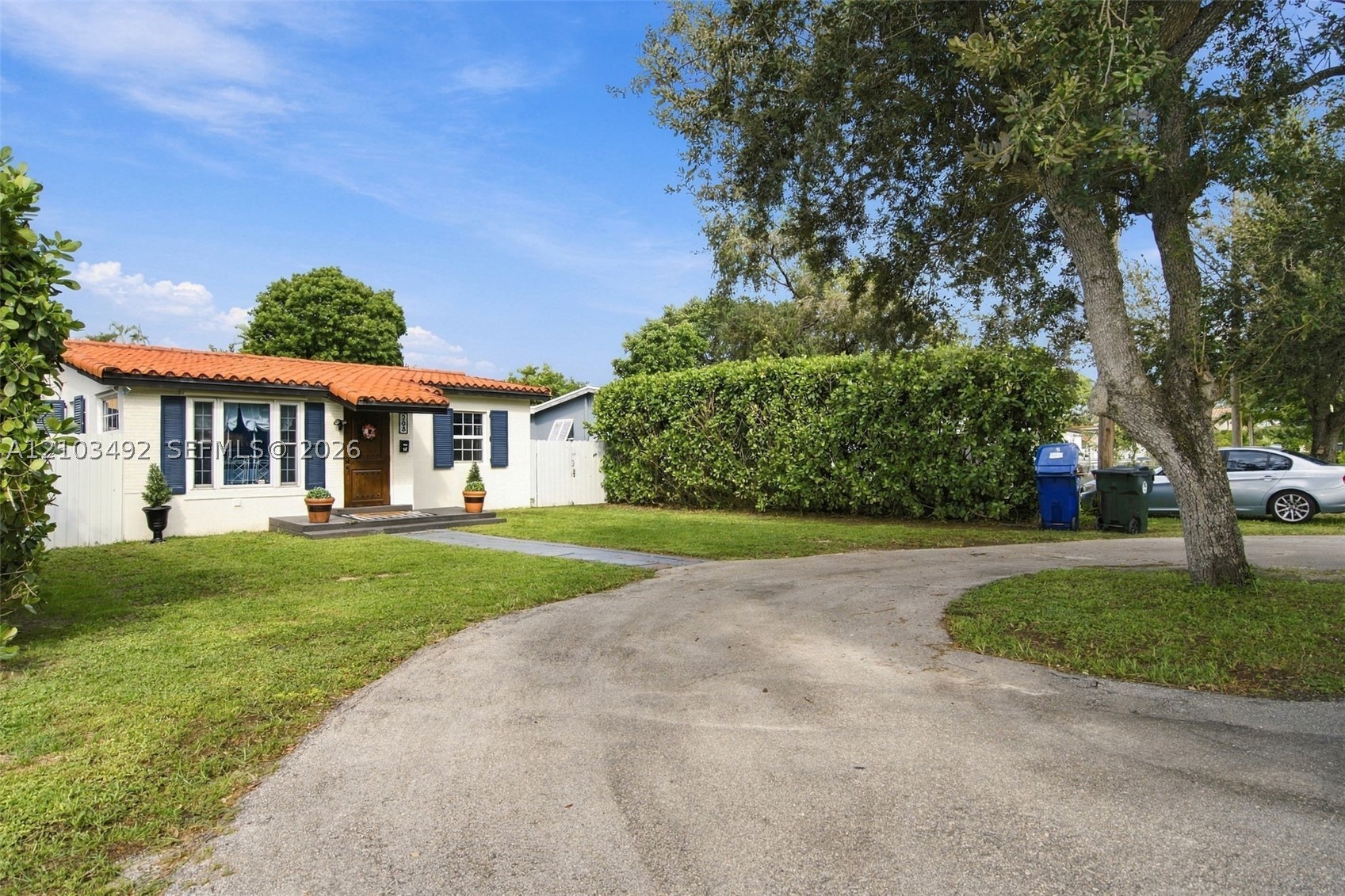 208 Iroquois St, Miami Springs FL 33166
