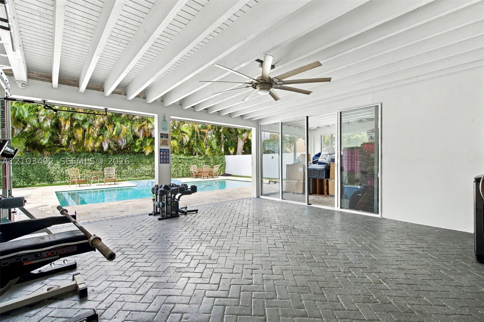 208 Iroquois St, Miami Springs FL 33166