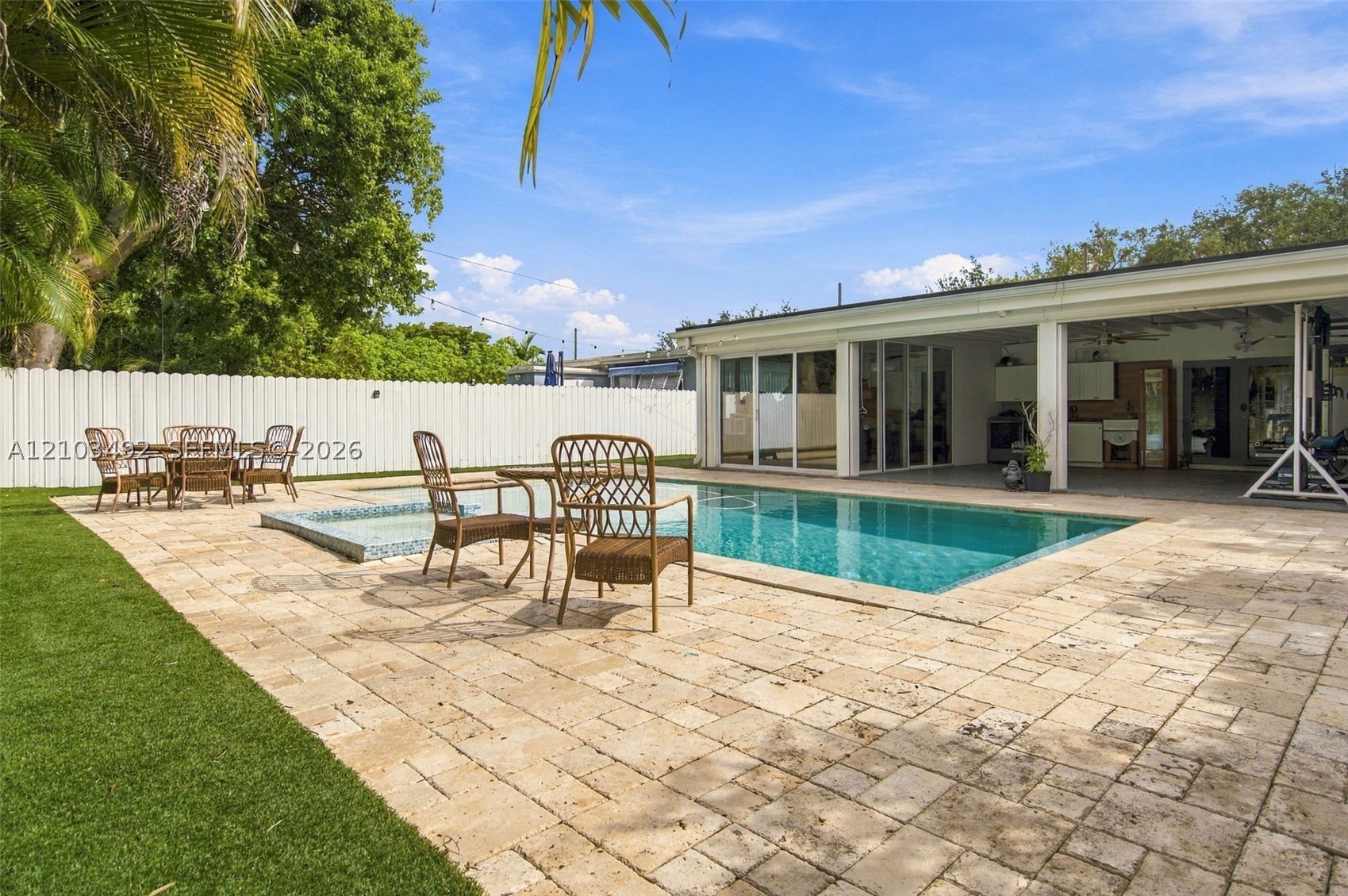 208 Iroquois St, Miami Springs FL 33166