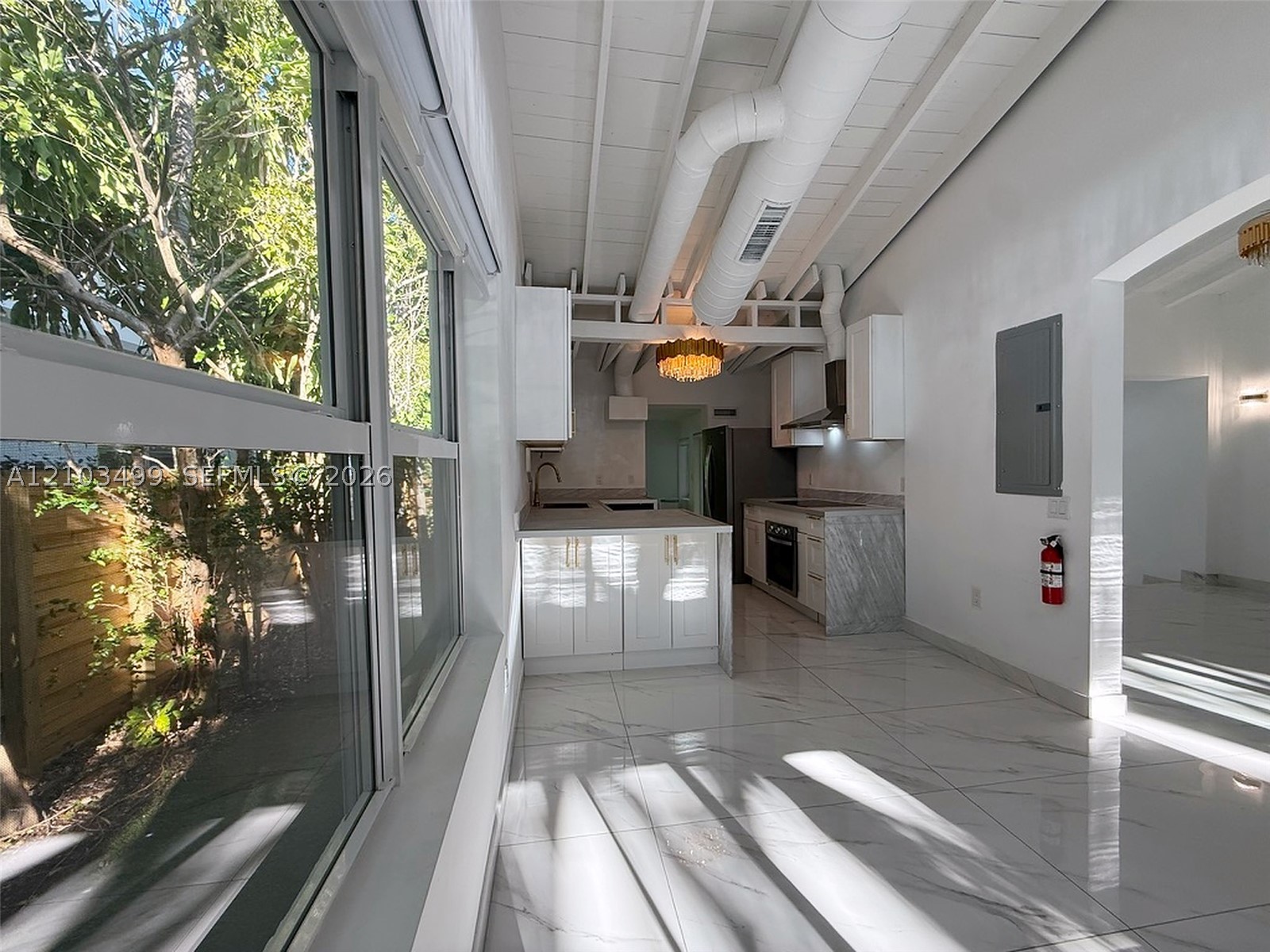 719 Lenox Ave, Miami Beach FL 33139