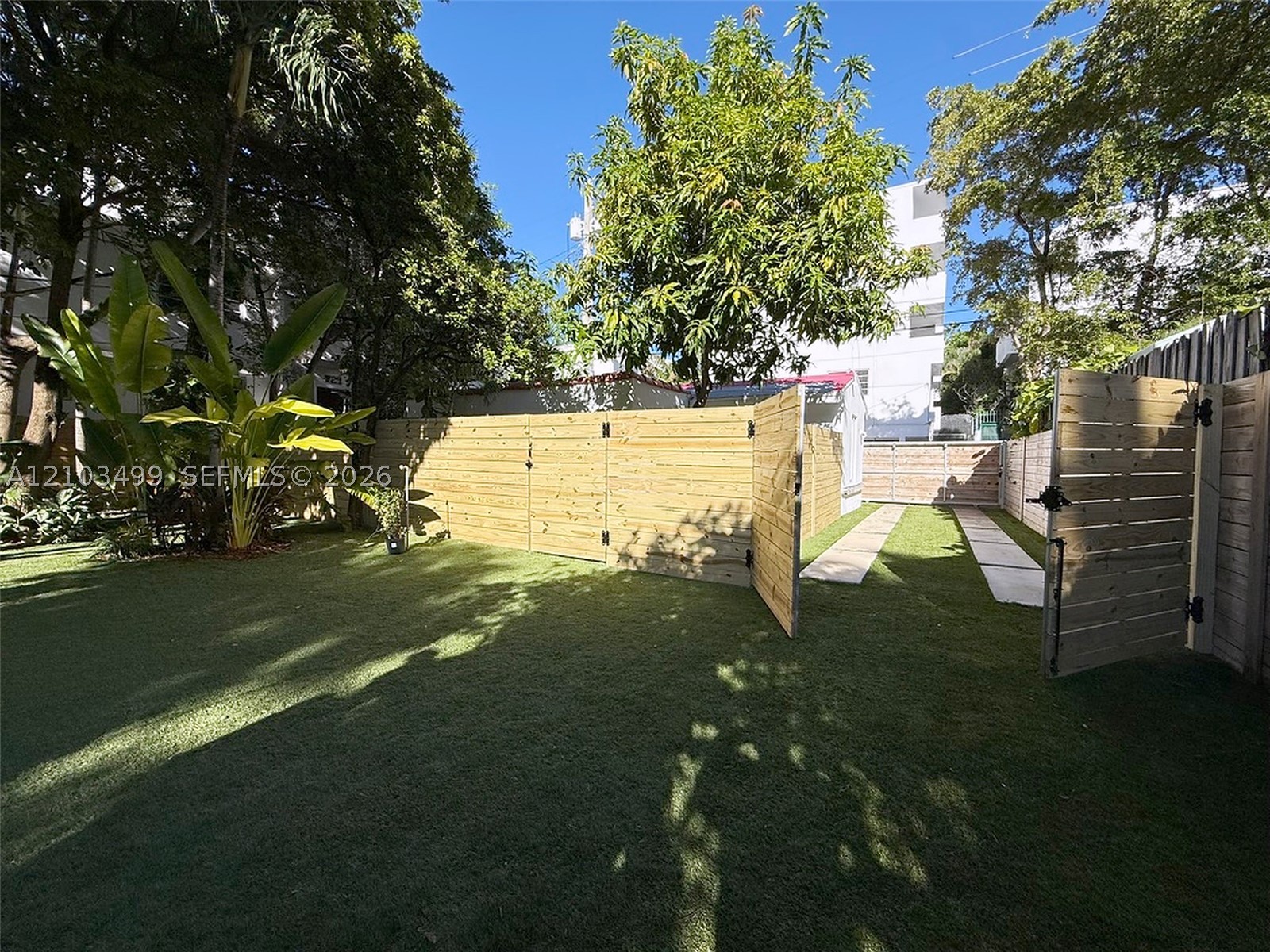 719 Lenox Ave, Miami Beach FL 33139