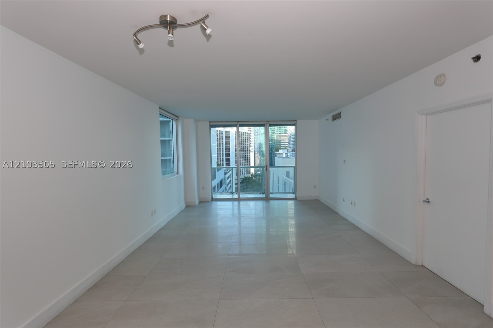 500 Brickell Ave #1607, Miami FL 33131