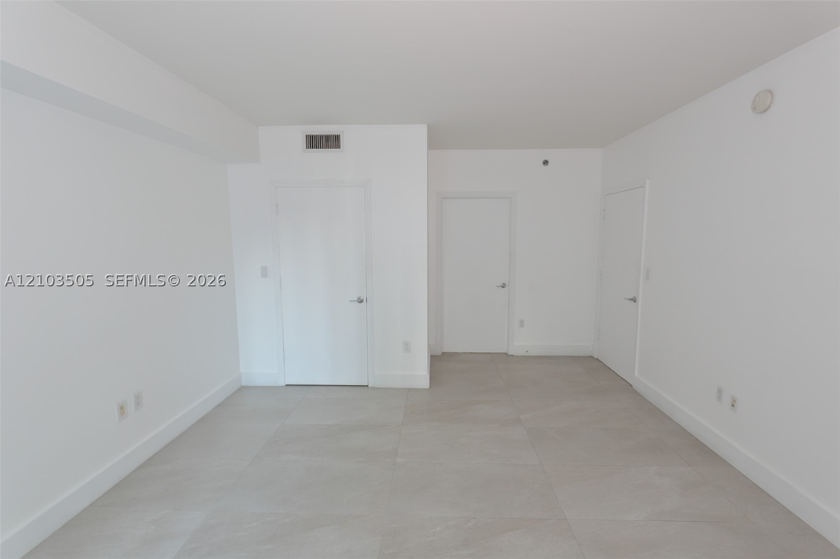 500 Brickell Ave #1607, Miami FL 33131