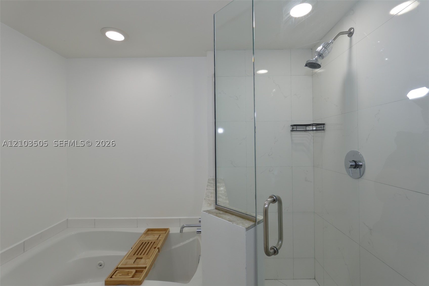 500 Brickell Ave #1607, Miami FL 33131