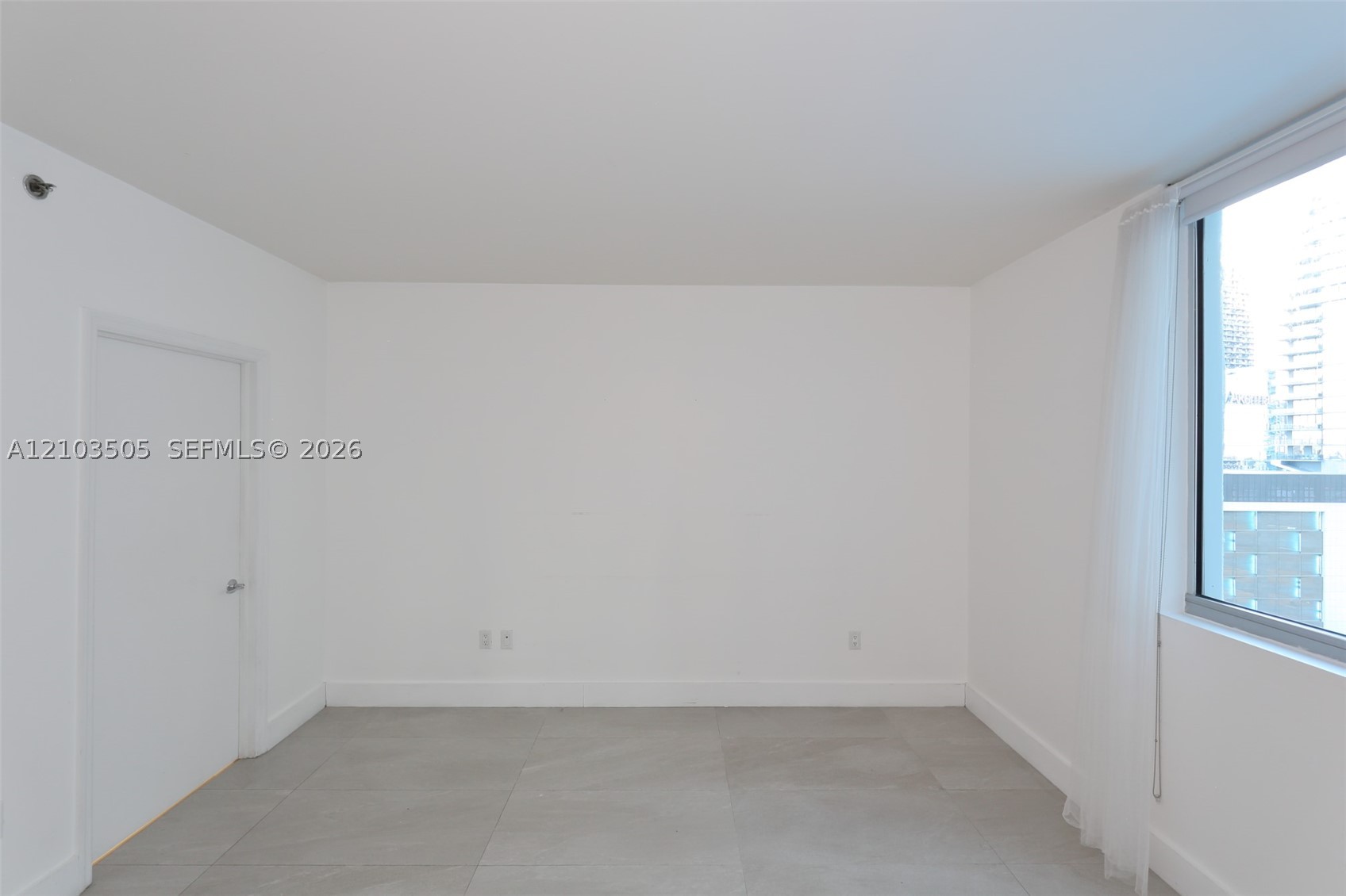 500 Brickell Ave #1607, Miami FL 33131