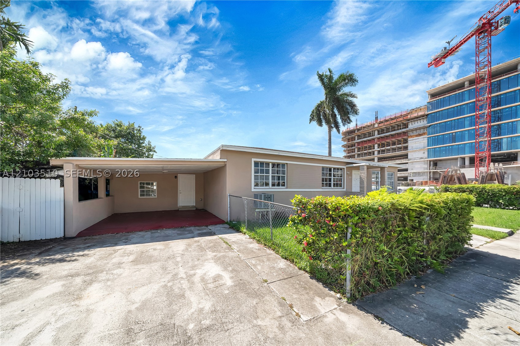 3694 NW 19th St, Miami FL 33125