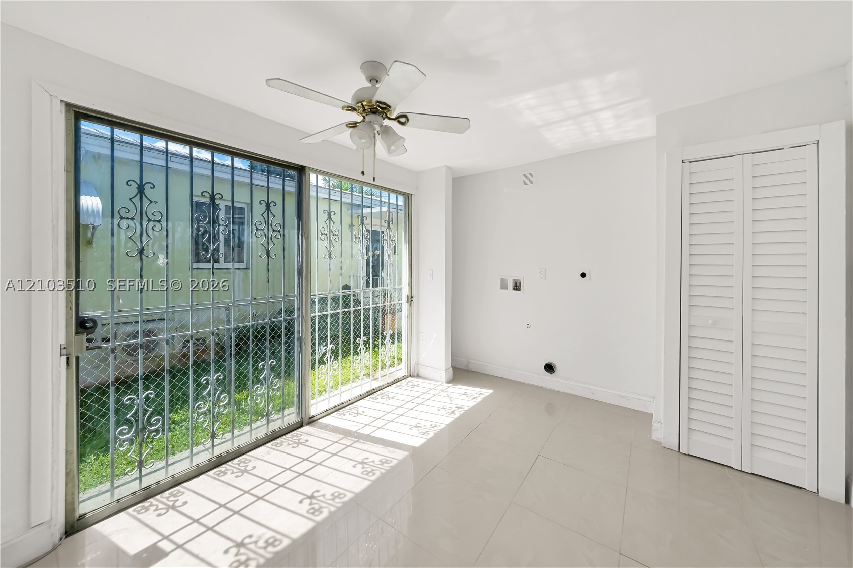 3694 NW 19th St, Miami FL 33125