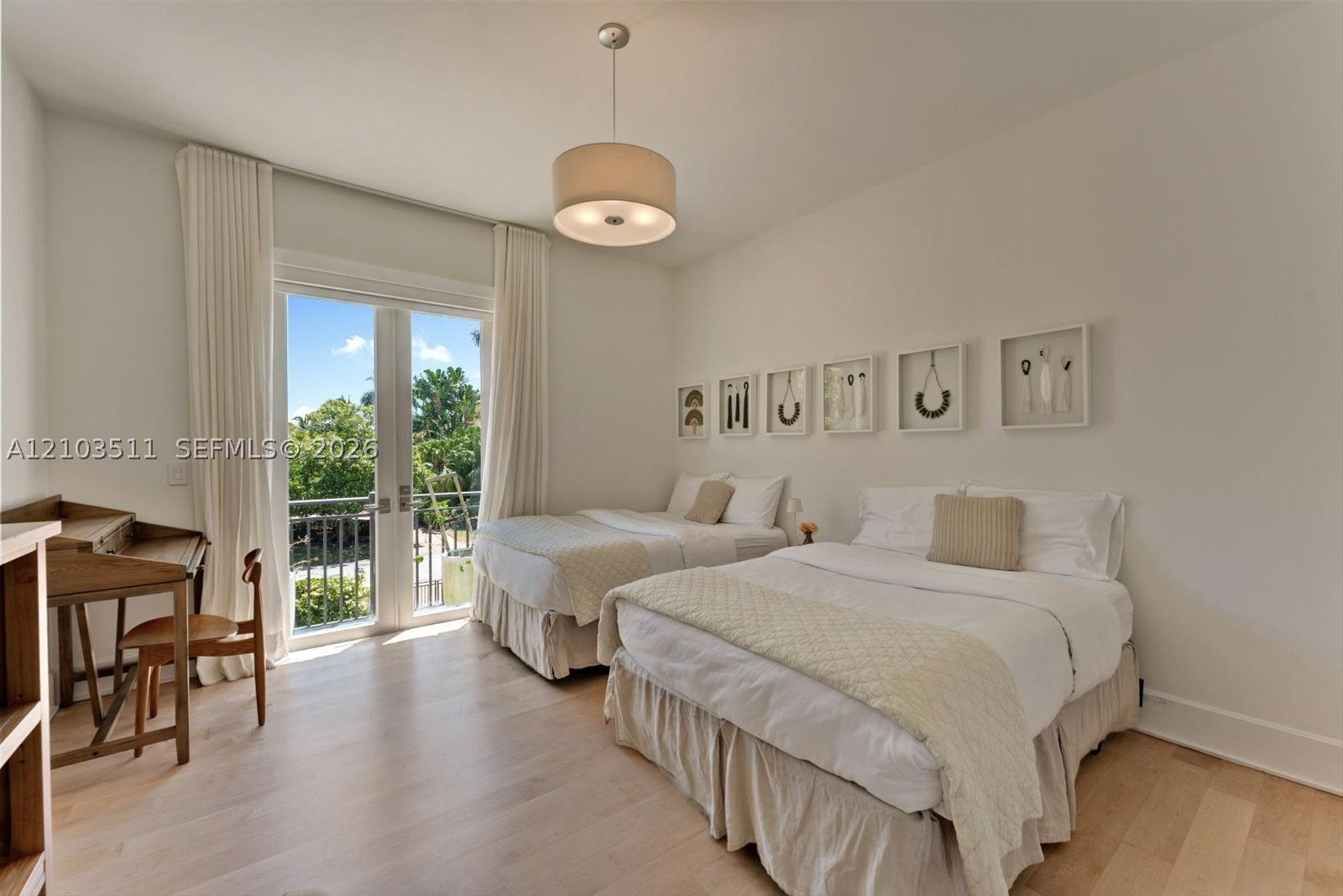 119 Paloma Dr, Coral Gables FL 33143
