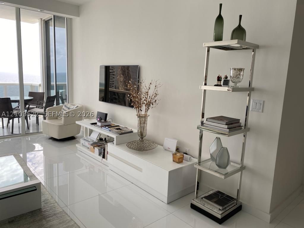 18201 Collins Ave #3306, Sunny Isles Beach FL 33160