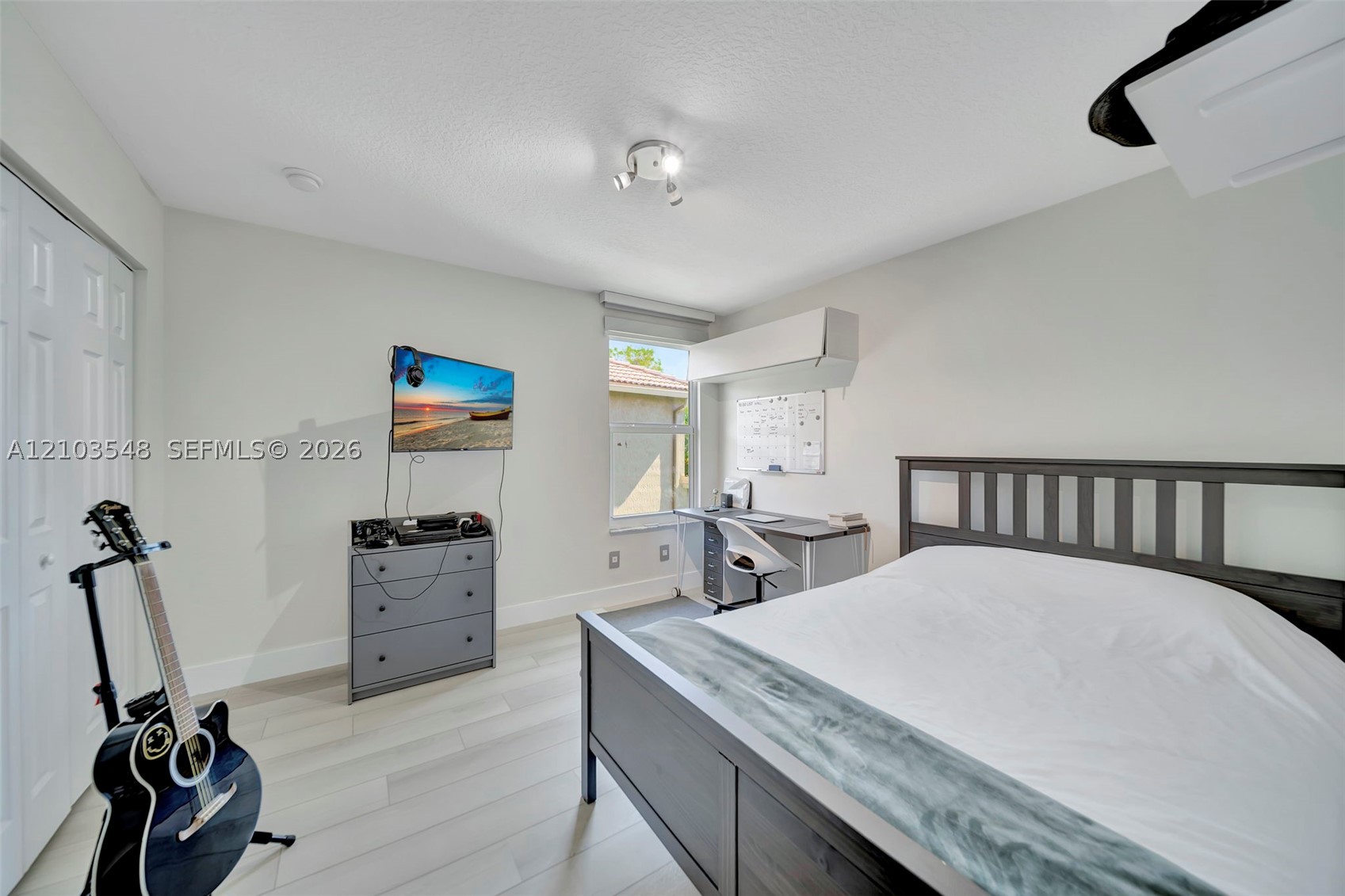 4424 E Whitewater Ave, Weston FL 33332