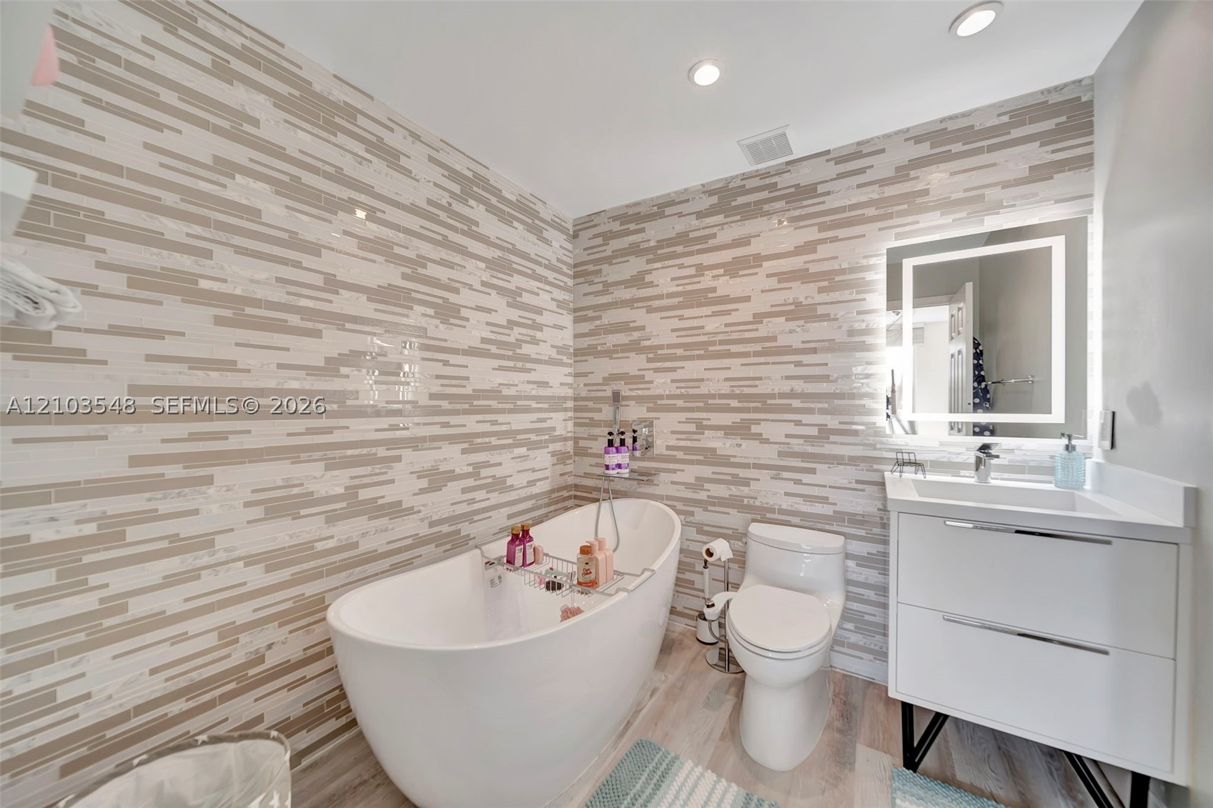 4424 E Whitewater Ave, Weston FL 33332