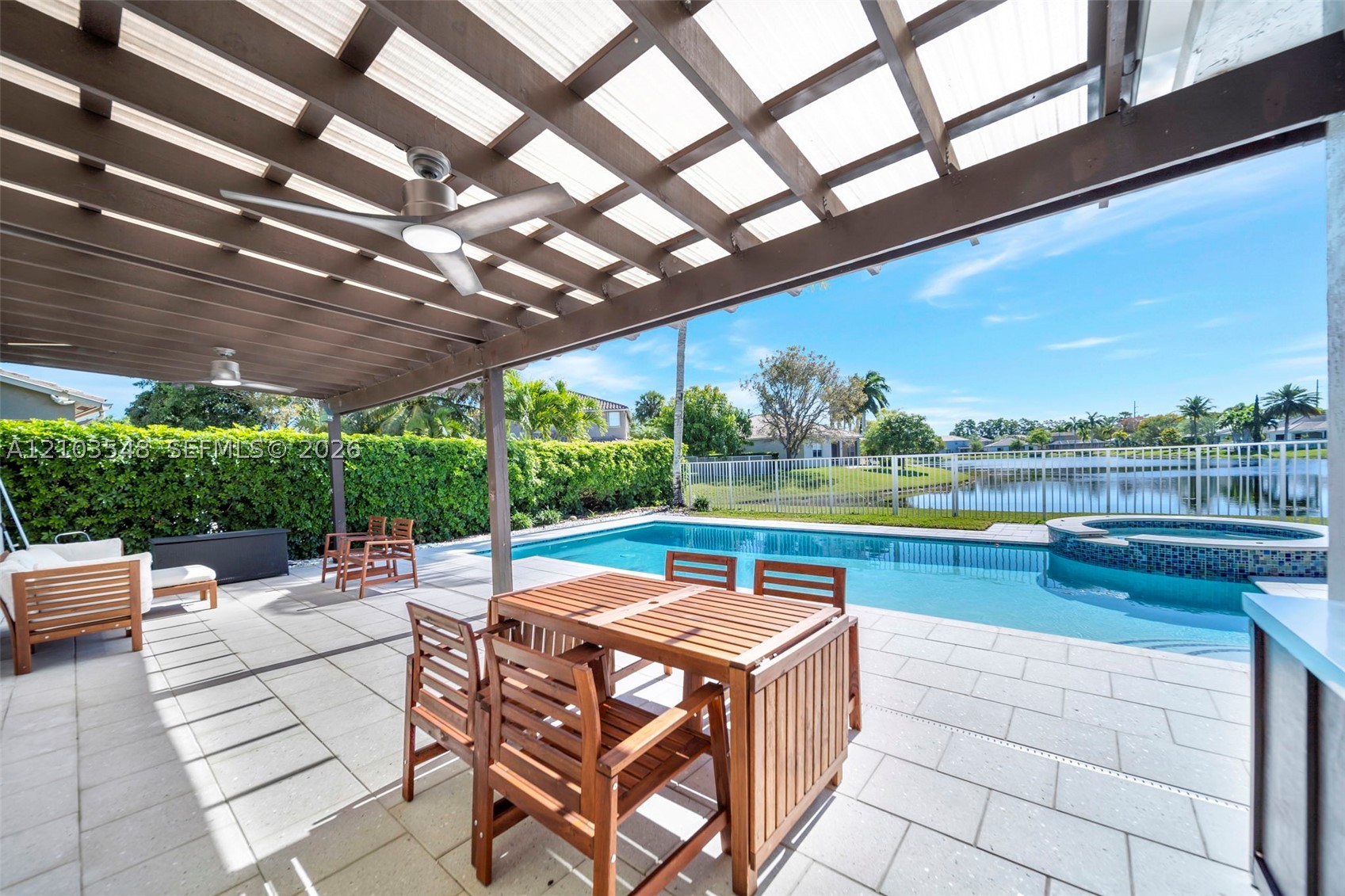 4424 E Whitewater Ave, Weston FL 33332