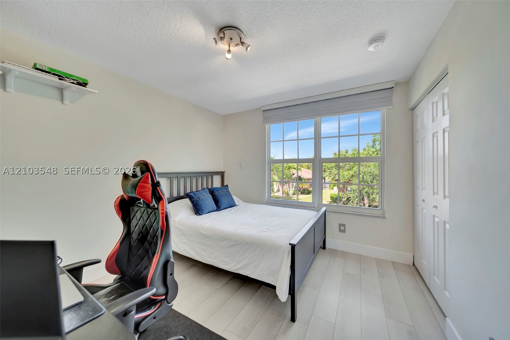 4424 E Whitewater Ave, Weston FL 33332