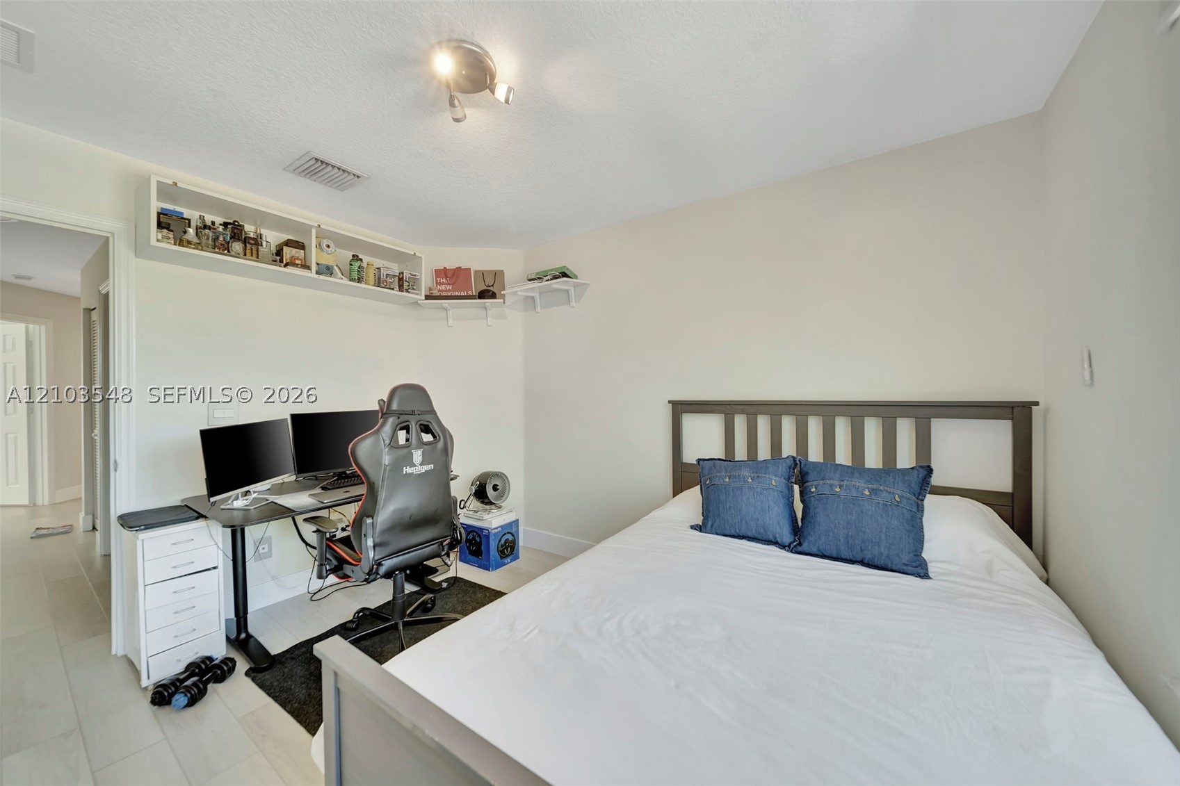 4424 E Whitewater Ave, Weston FL 33332