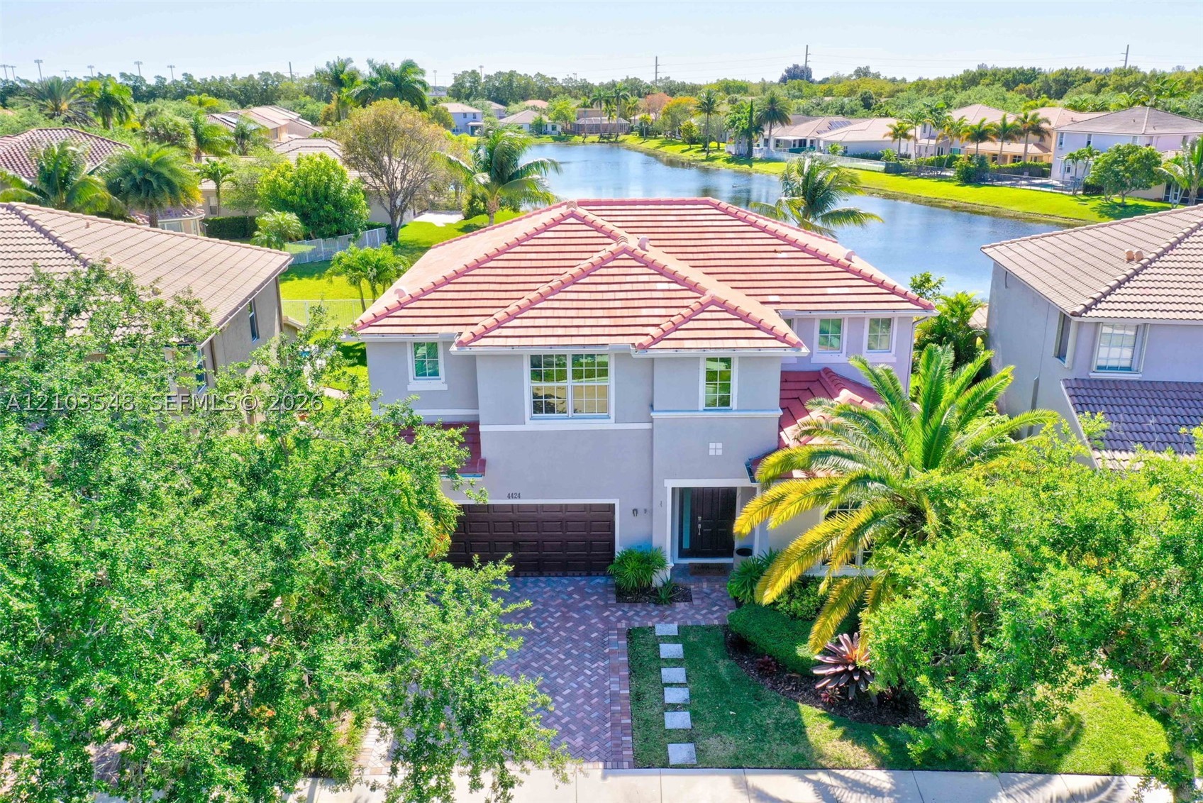 4424 E Whitewater Ave, Weston FL 33332