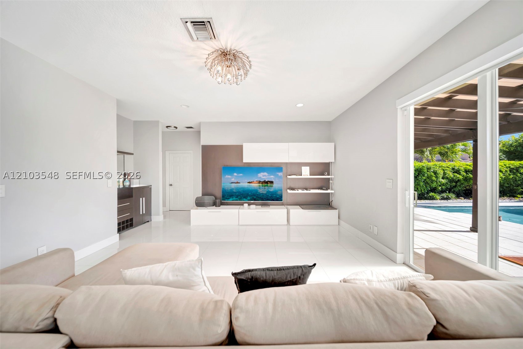 4424 E Whitewater Ave, Weston FL 33332