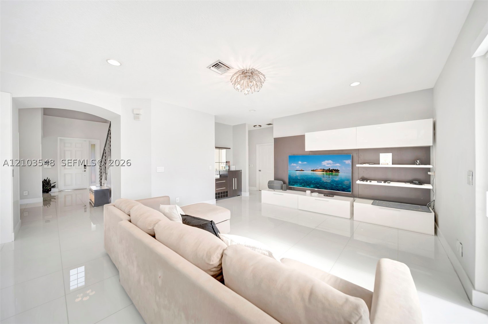 4424 E Whitewater Ave, Weston FL 33332