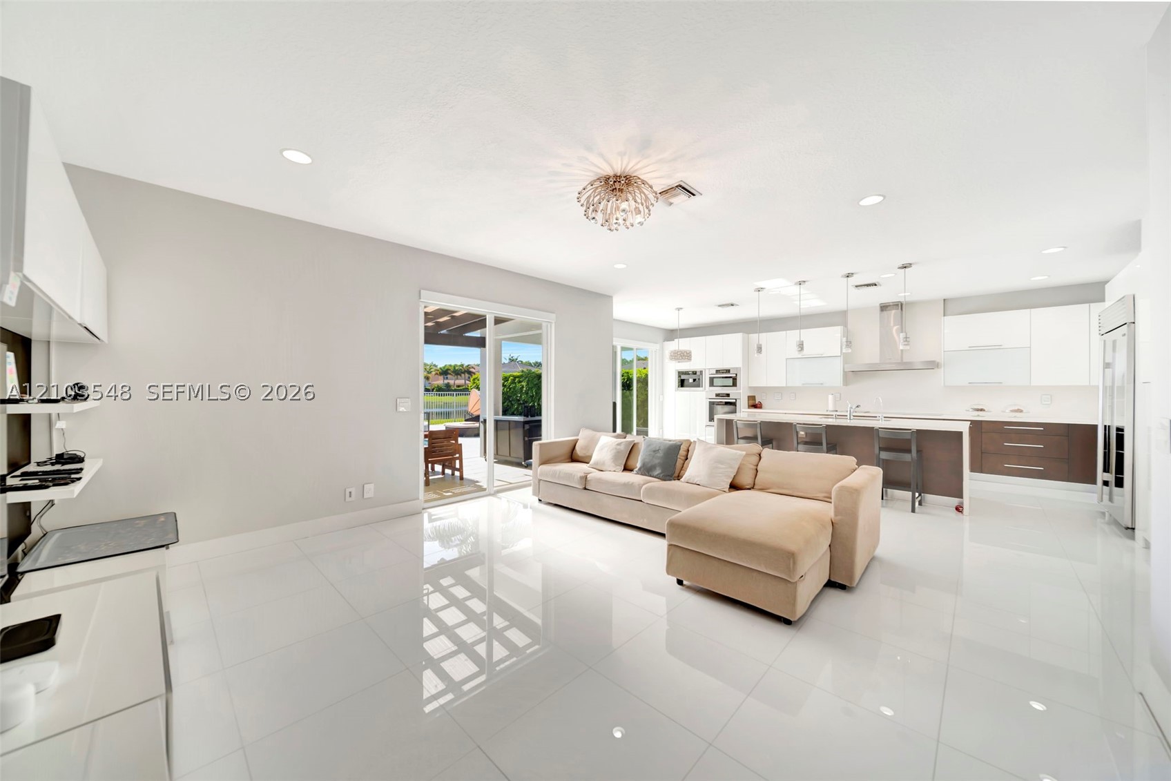 4424 E Whitewater Ave, Weston FL 33332