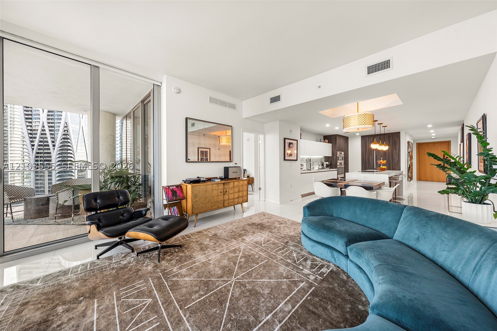 851 NE 1st Ave #1901, Miami FL 33132