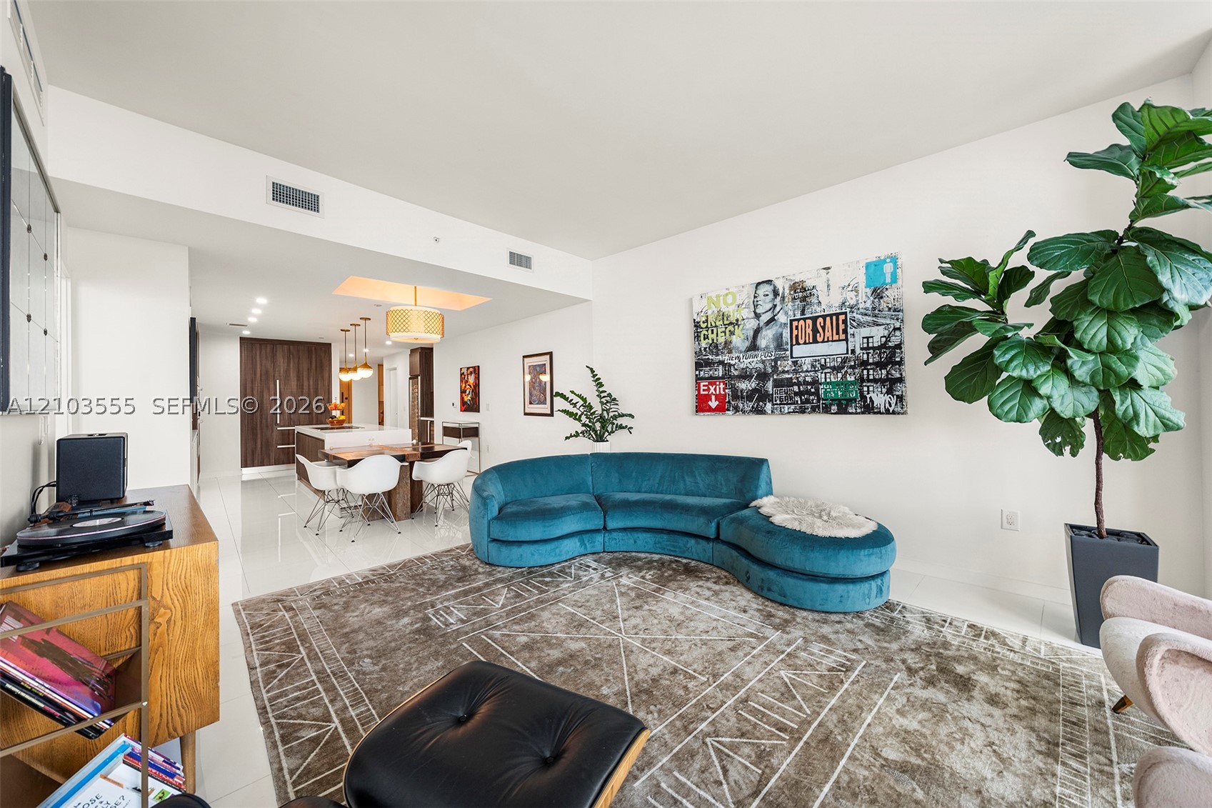 851 NE 1st Ave #1901, Miami FL 33132