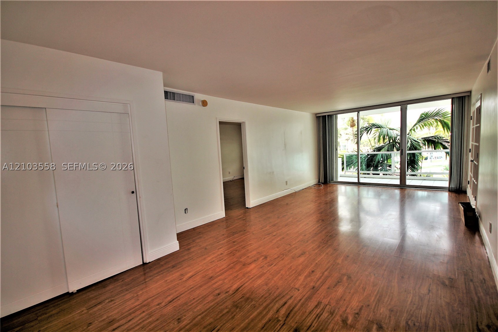 5151 Collins Ave #422, Miami Beach FL 33140