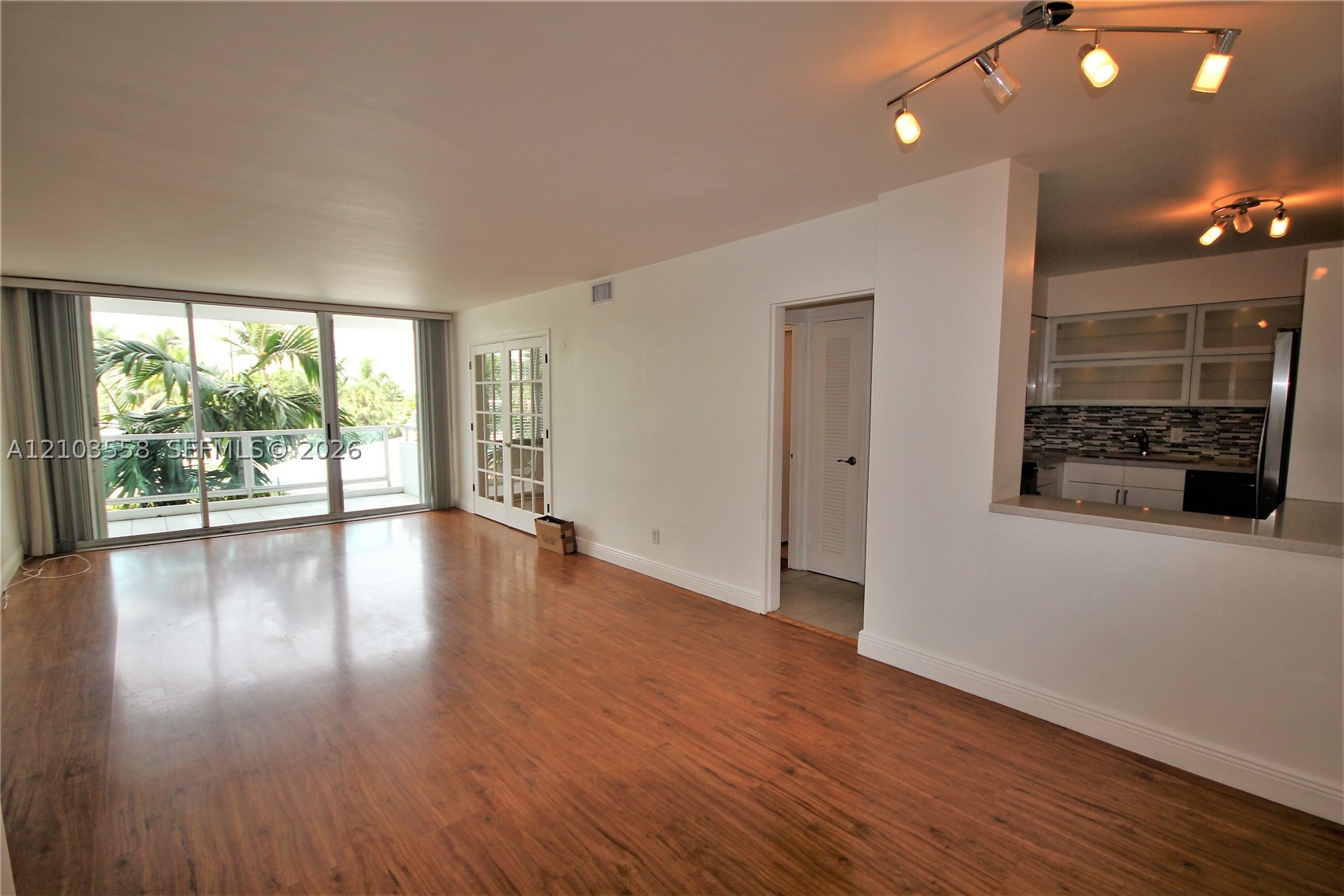 5151 Collins Ave #422, Miami Beach FL 33140