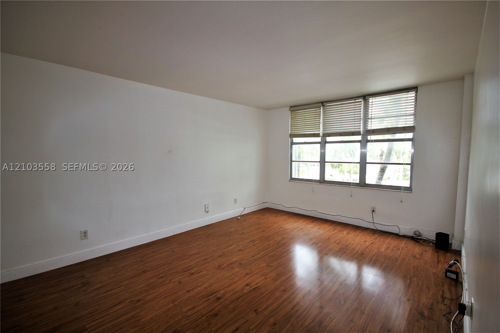 5151 Collins Ave #422, Miami Beach FL 33140