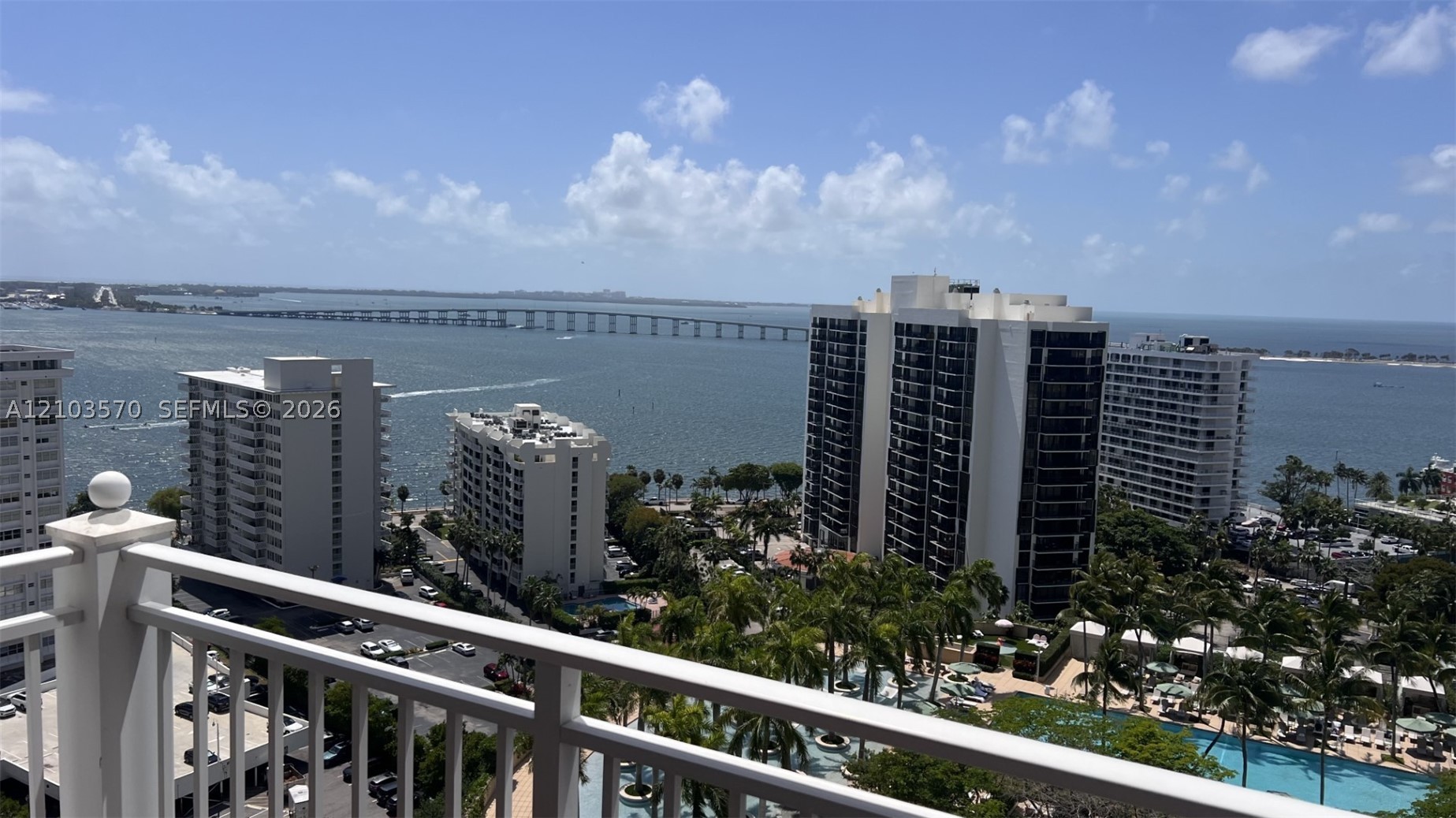 185 SE 14th Ter #2007, Miami FL 33131