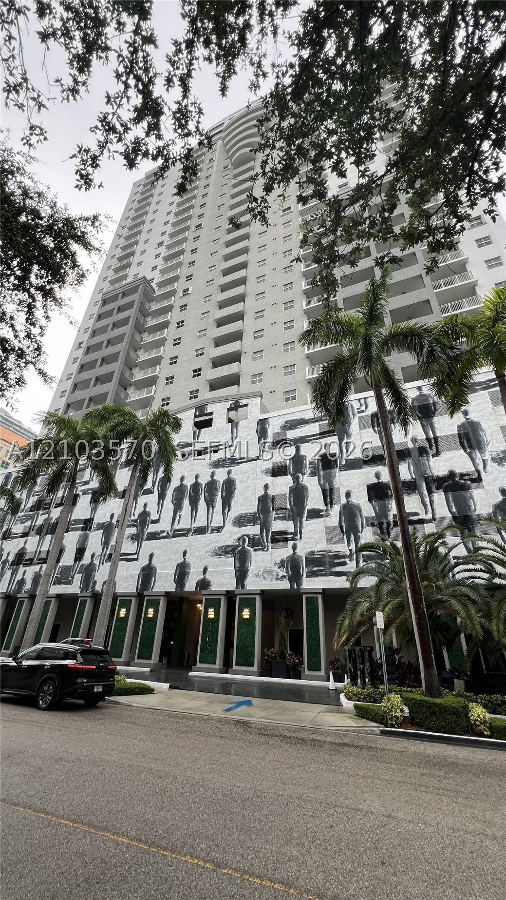 185 SE 14th Ter #2007, Miami FL 33131