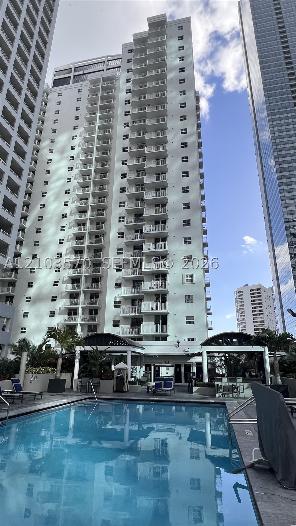 185 SE 14th Ter #2007, Miami FL 33131