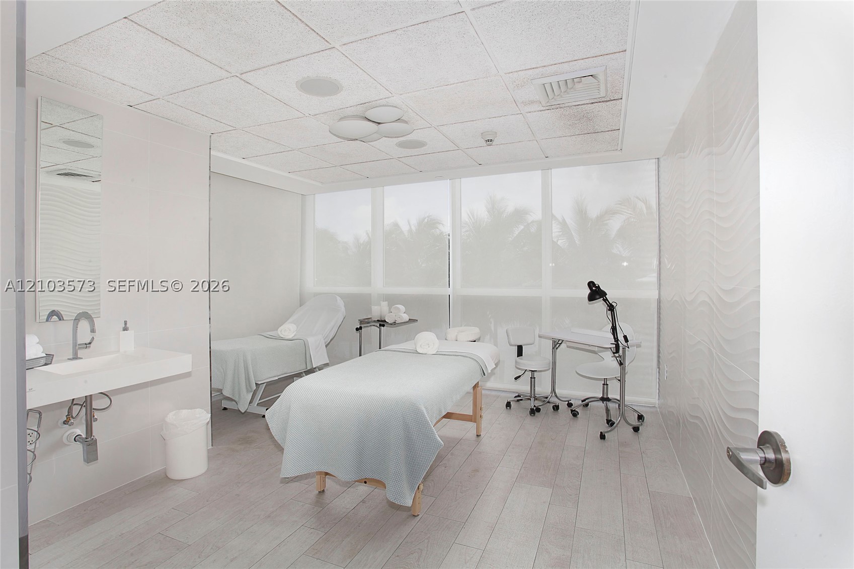 400 Alton Rd #811, Miami Beach FL 33139