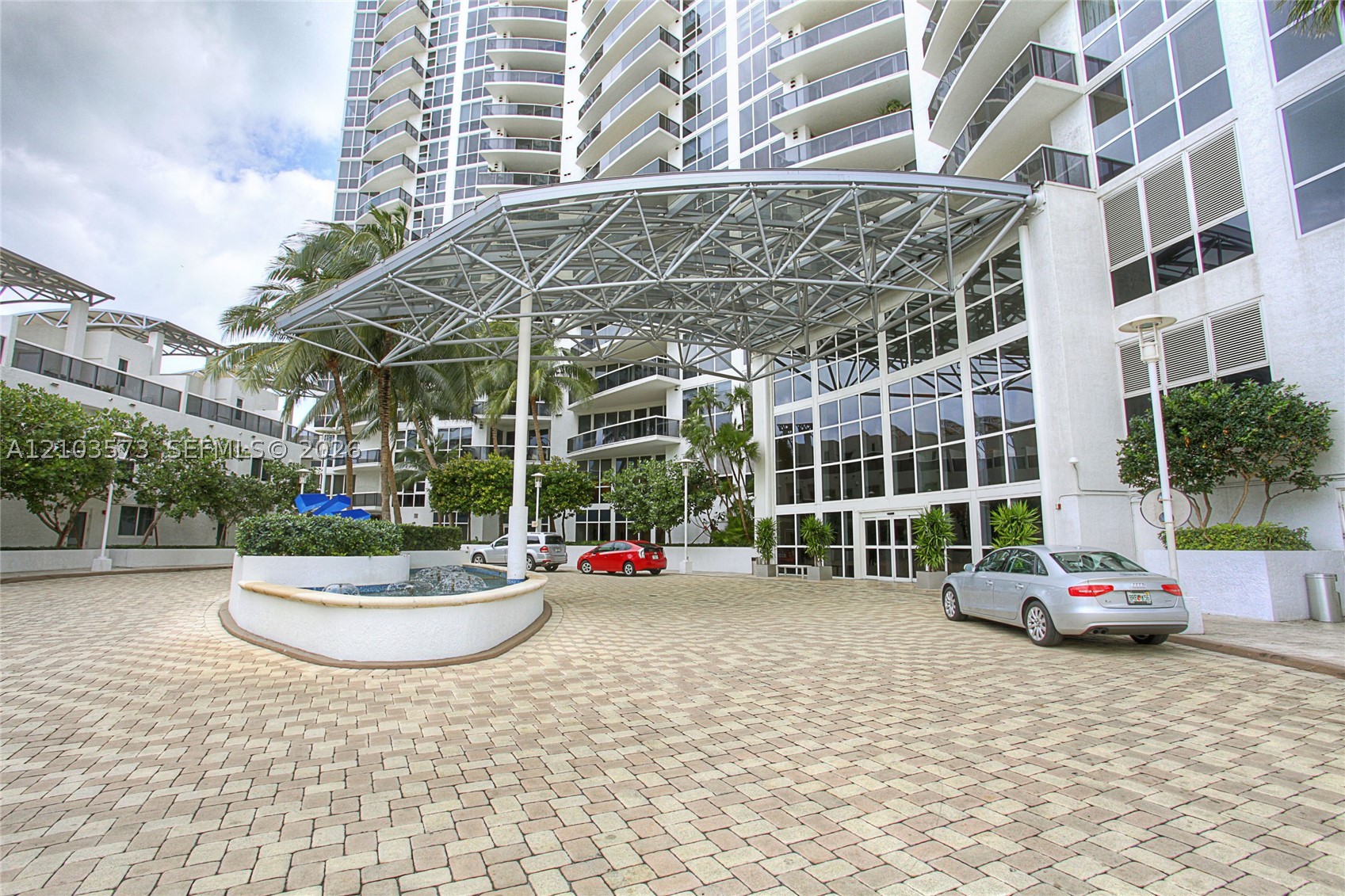 400 Alton Rd #811, Miami Beach FL 33139