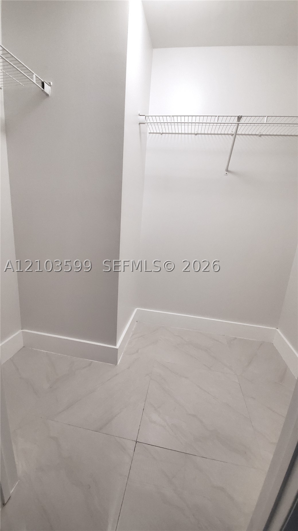 253 NE 2nd St #1809, Miami FL 33132