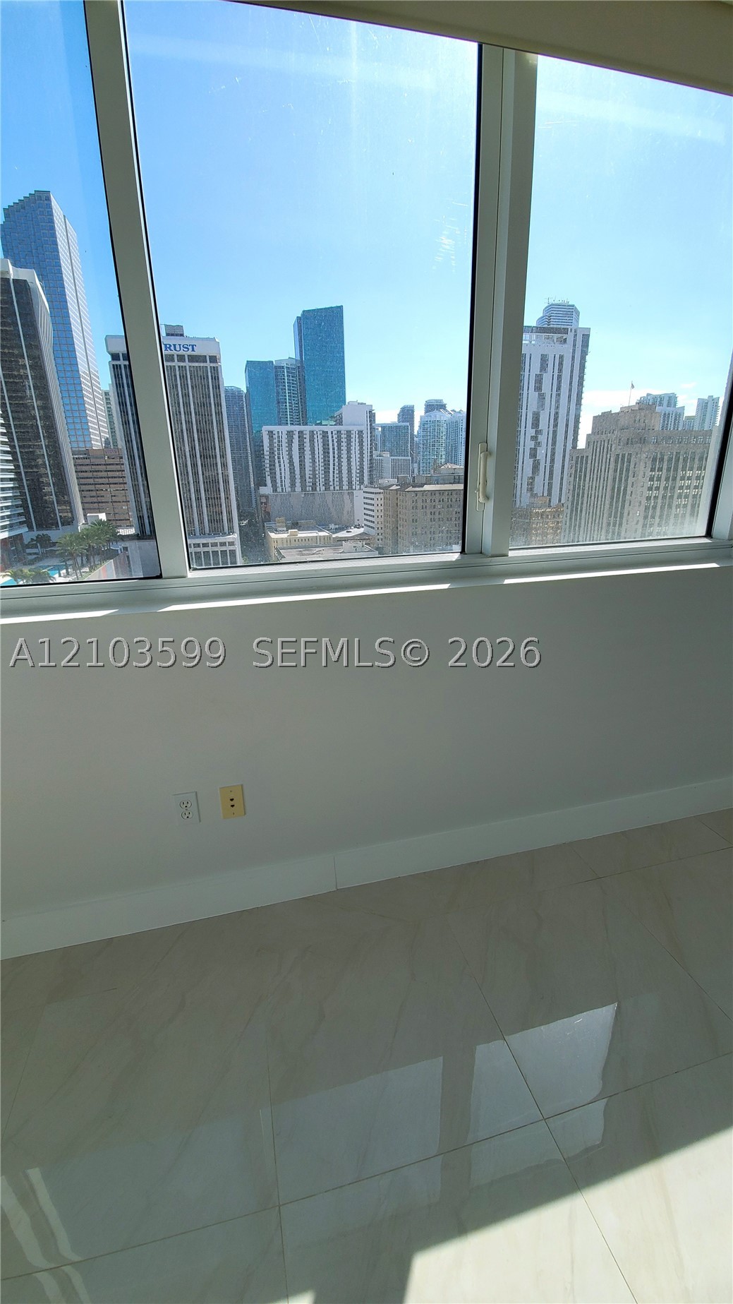 253 NE 2nd St #1809, Miami FL 33132