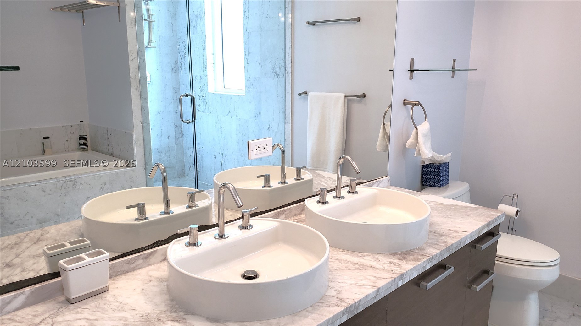 253 NE 2nd St #1809, Miami FL 33132
