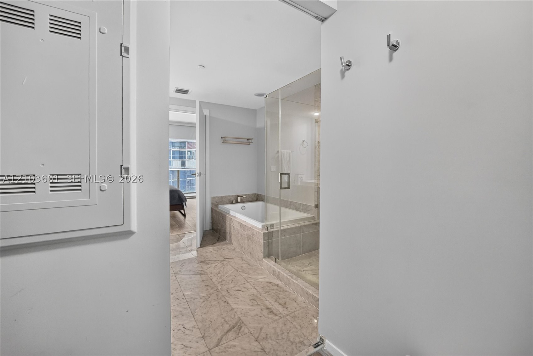 801 S Miami Ave #4106, Miami FL 33130