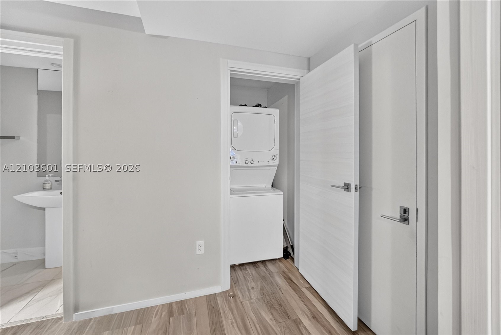 801 S Miami Ave #4106, Miami FL 33130