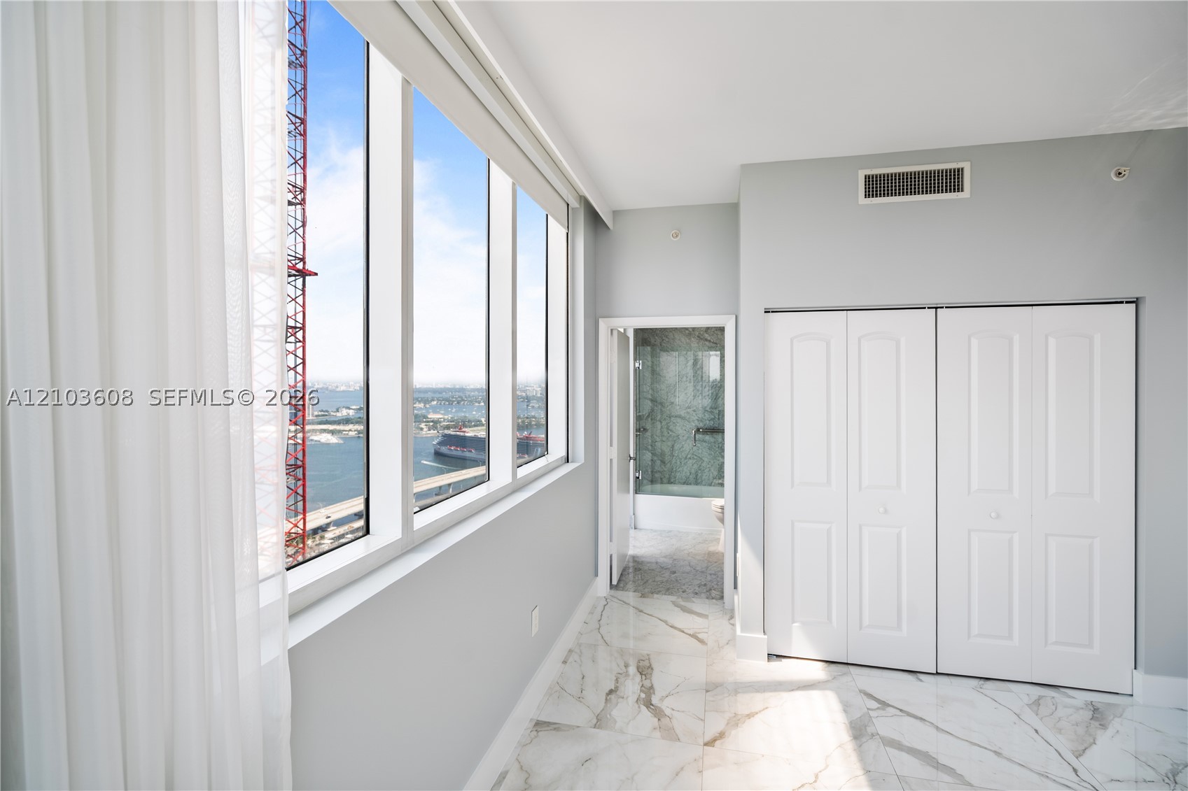 244 Biscayne Blvd #4308, Miami FL 33132