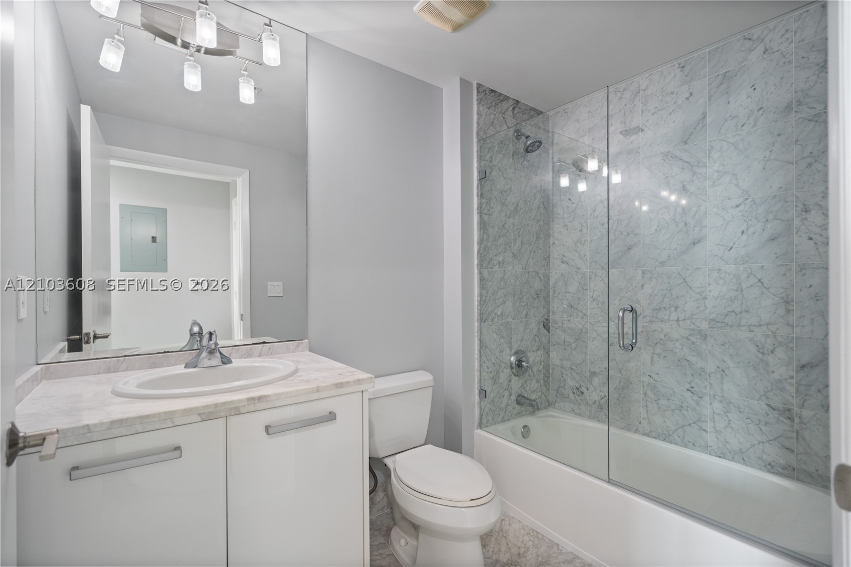 244 Biscayne Blvd #4308, Miami FL 33132